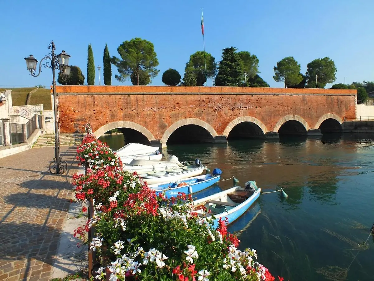 Rosa Del Lago Apartment Peschiera del Garda
